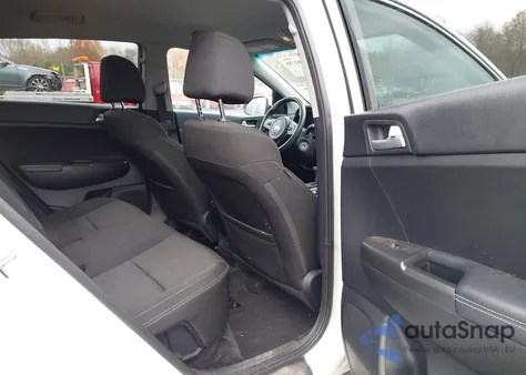 2017 Kia Sportage Lx z USA, uszkodzony, nr VIN KNDPMCAC4H7040033